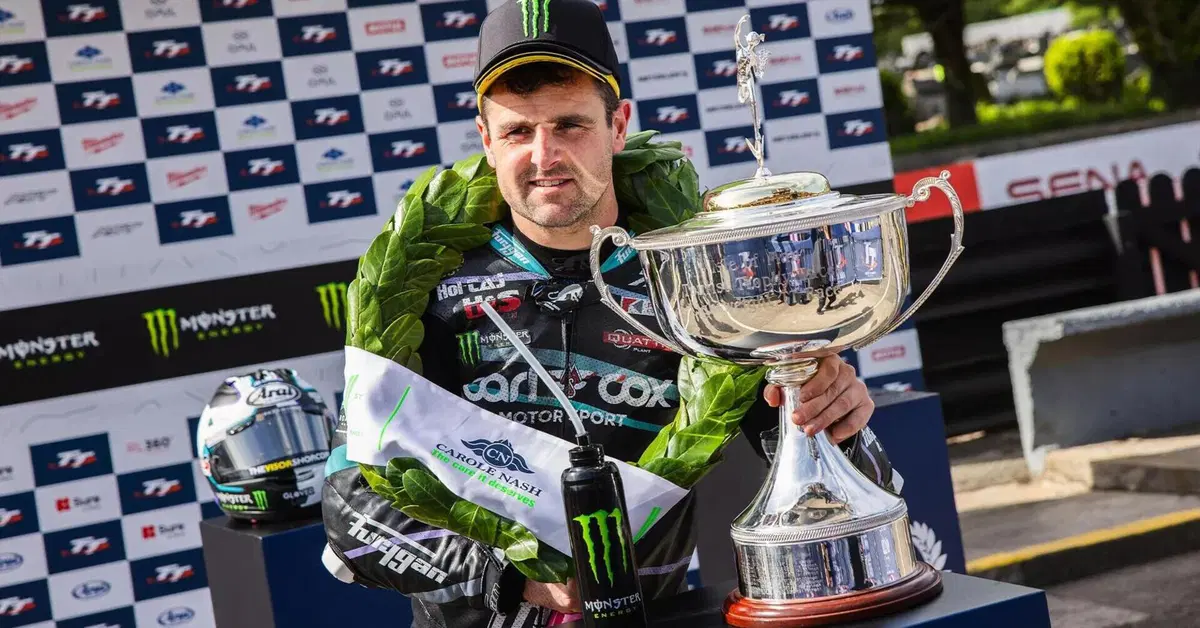 Tourist Trophy: Dunlop vince anche la Sportbike sull'Italiana Paton. Browne e Jordan sul podio