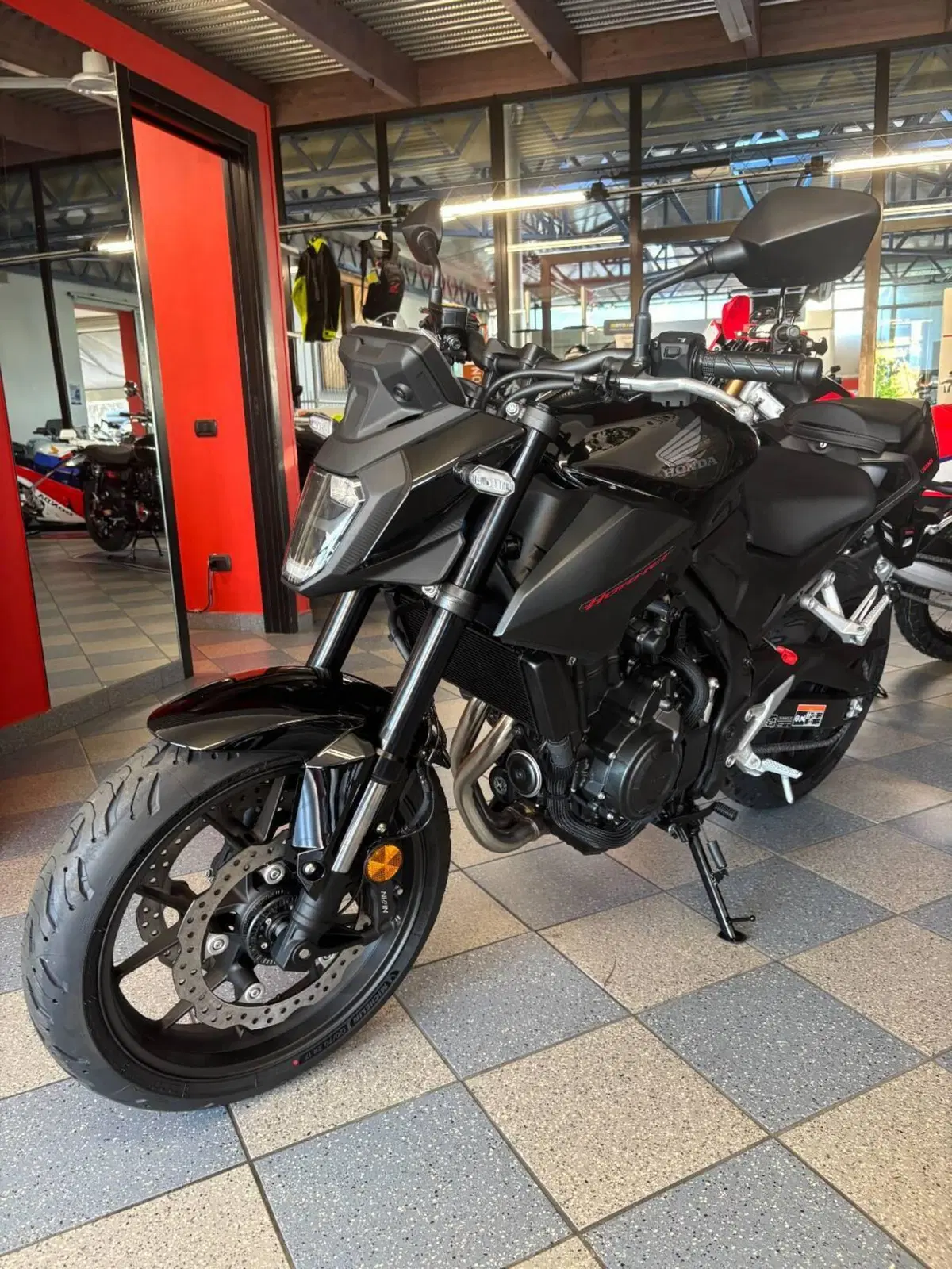 Honda CB 500 Hornet (2026) (3)