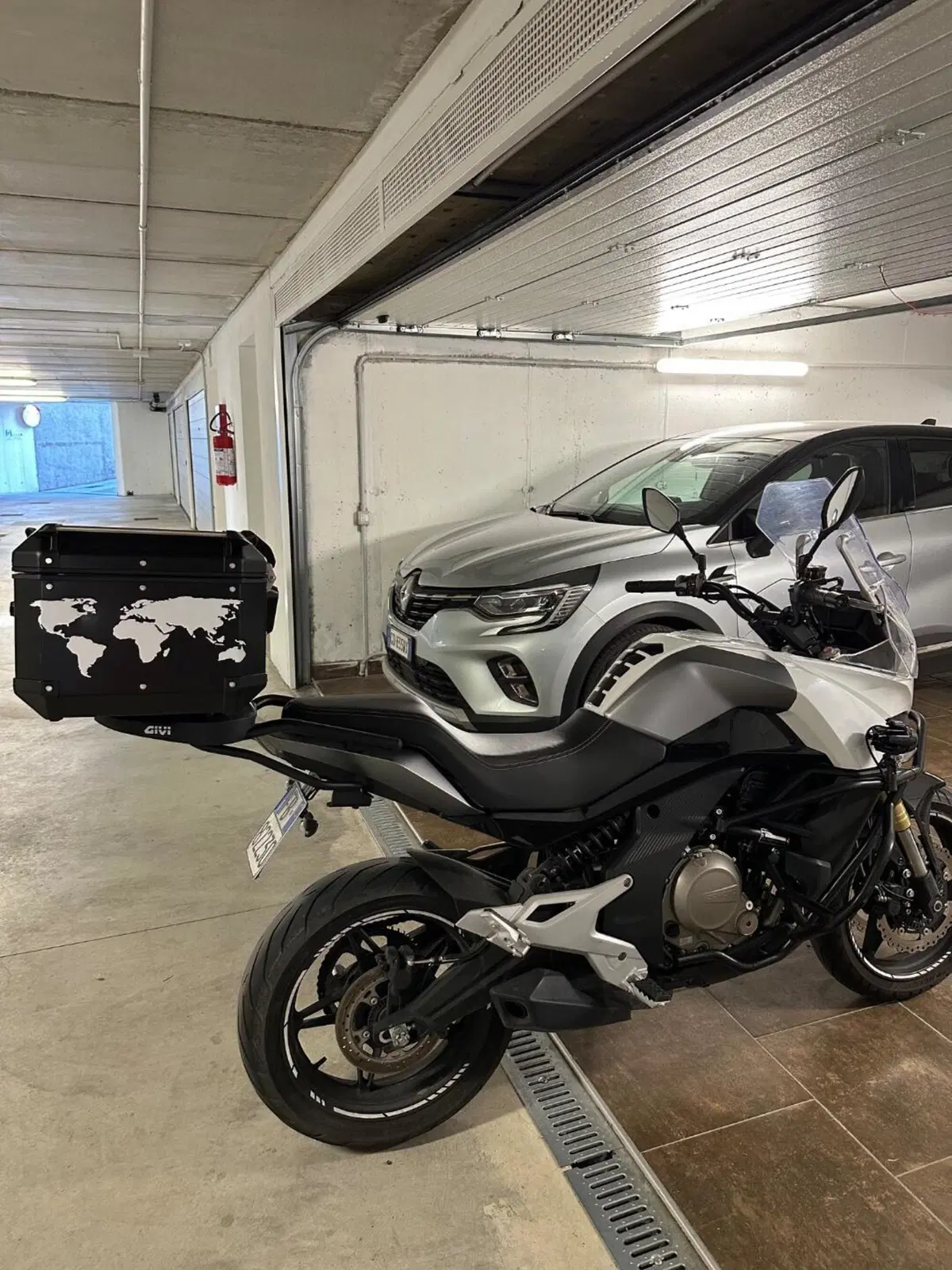 CFMOTO 650MT (2021 - 24) (4)