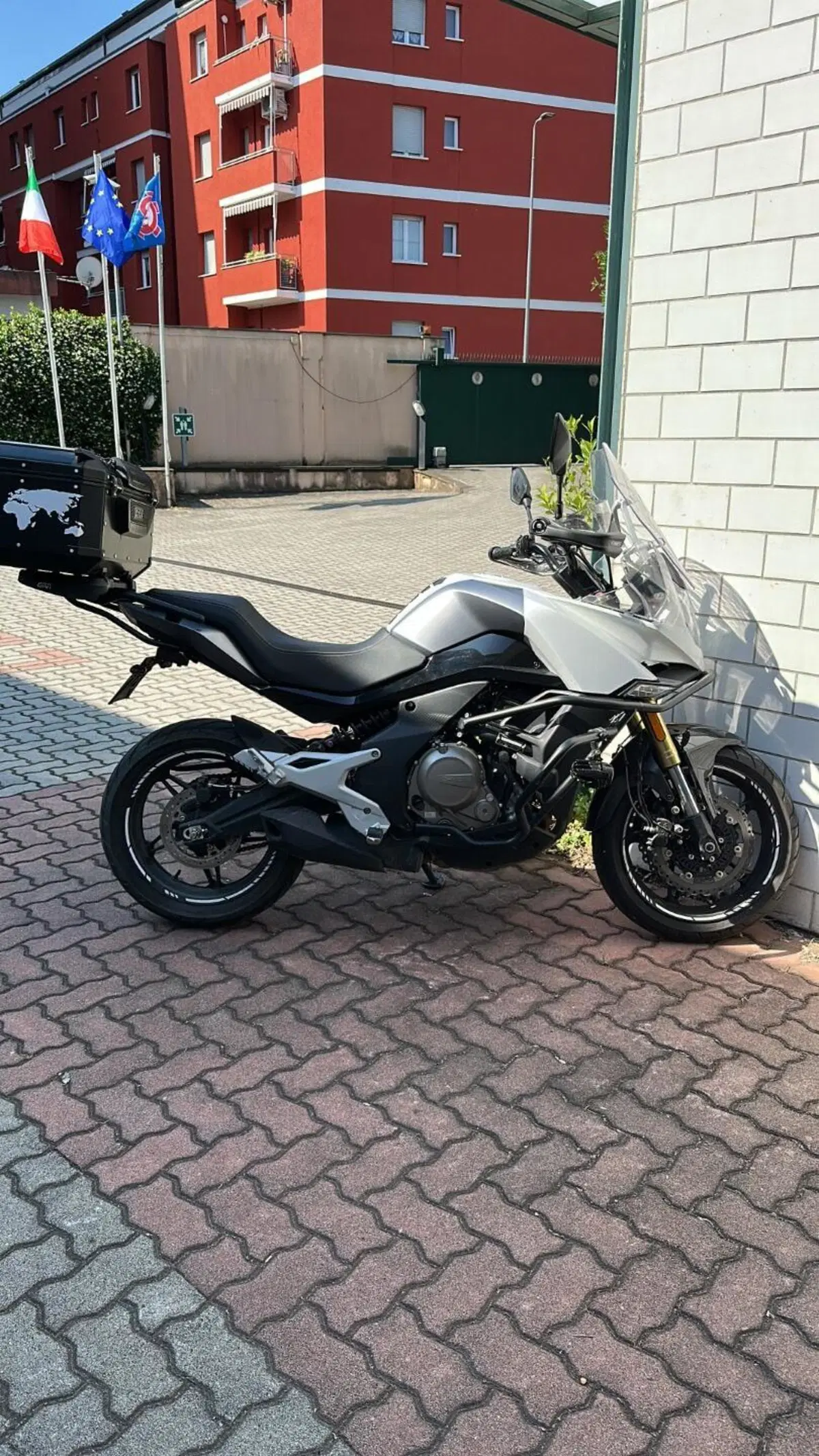 CFMOTO 650MT (2021 - 24) (9)