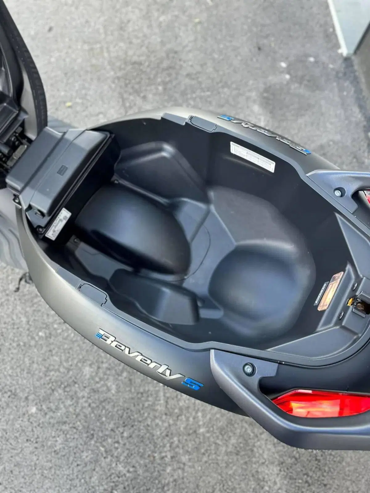 Piaggio Beverly 310 S (2025 - 26) (9)