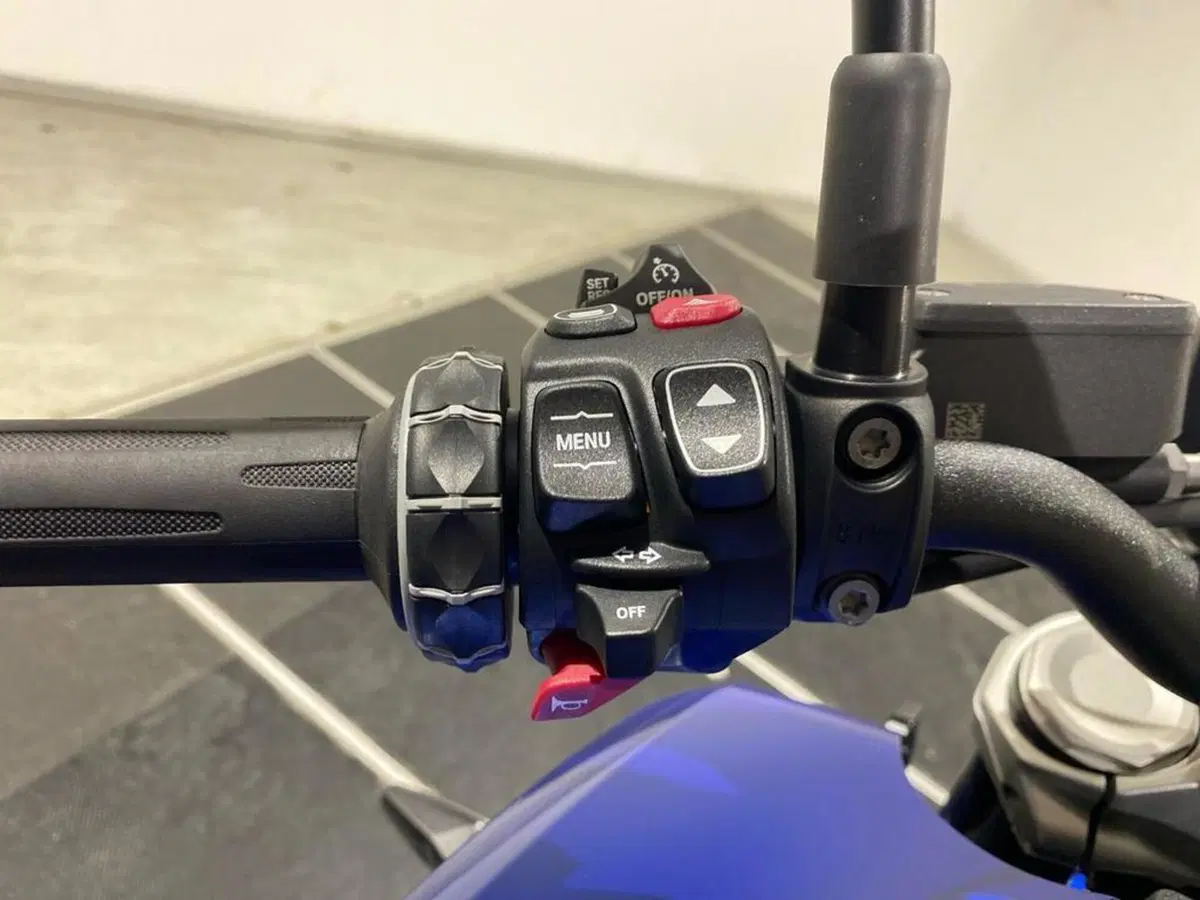 Bmw R 1300 R (2026 - 27) (7)