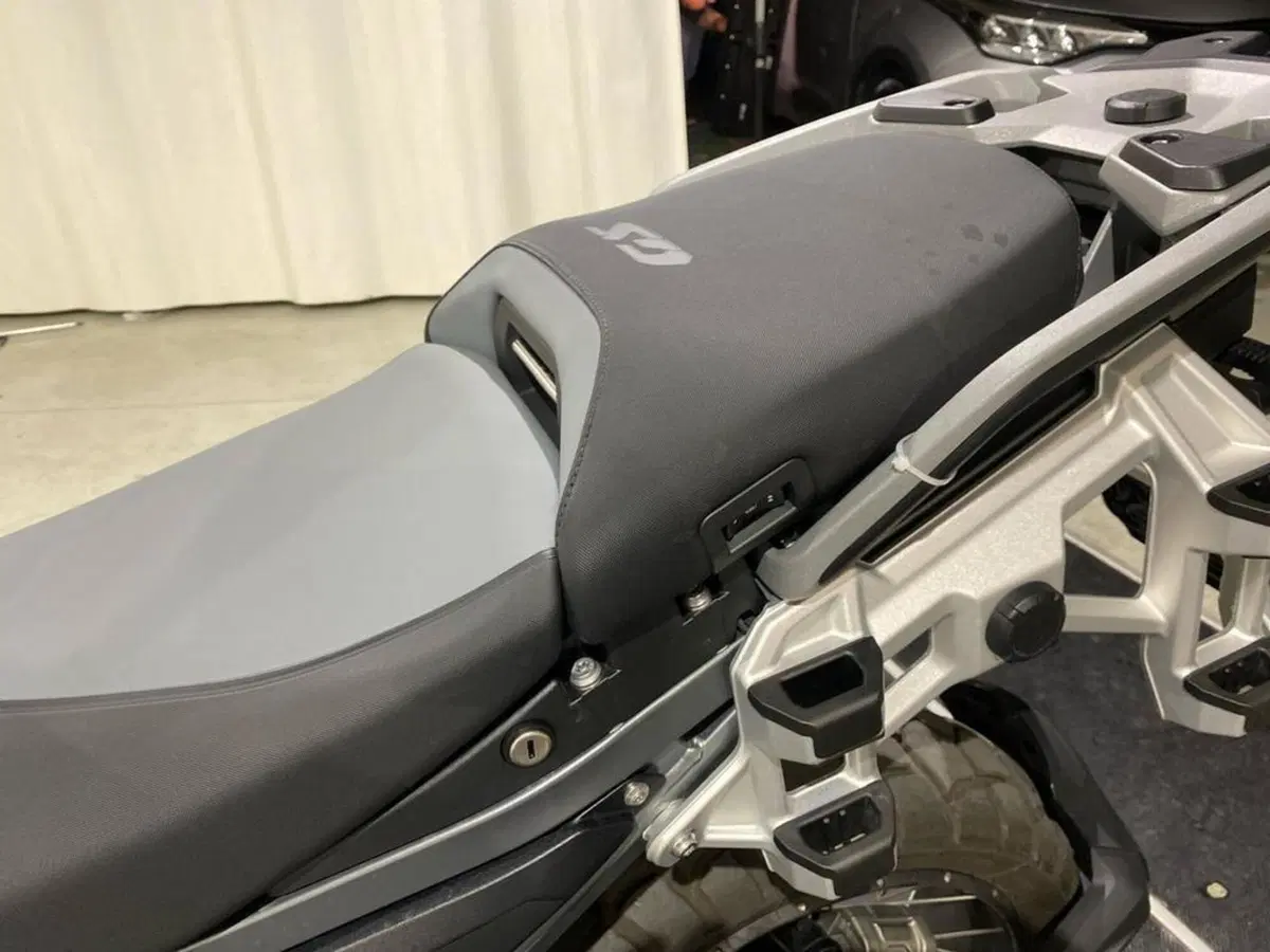 Bmw R 1300 GS Adventure ASA (2025 - 26) (11)