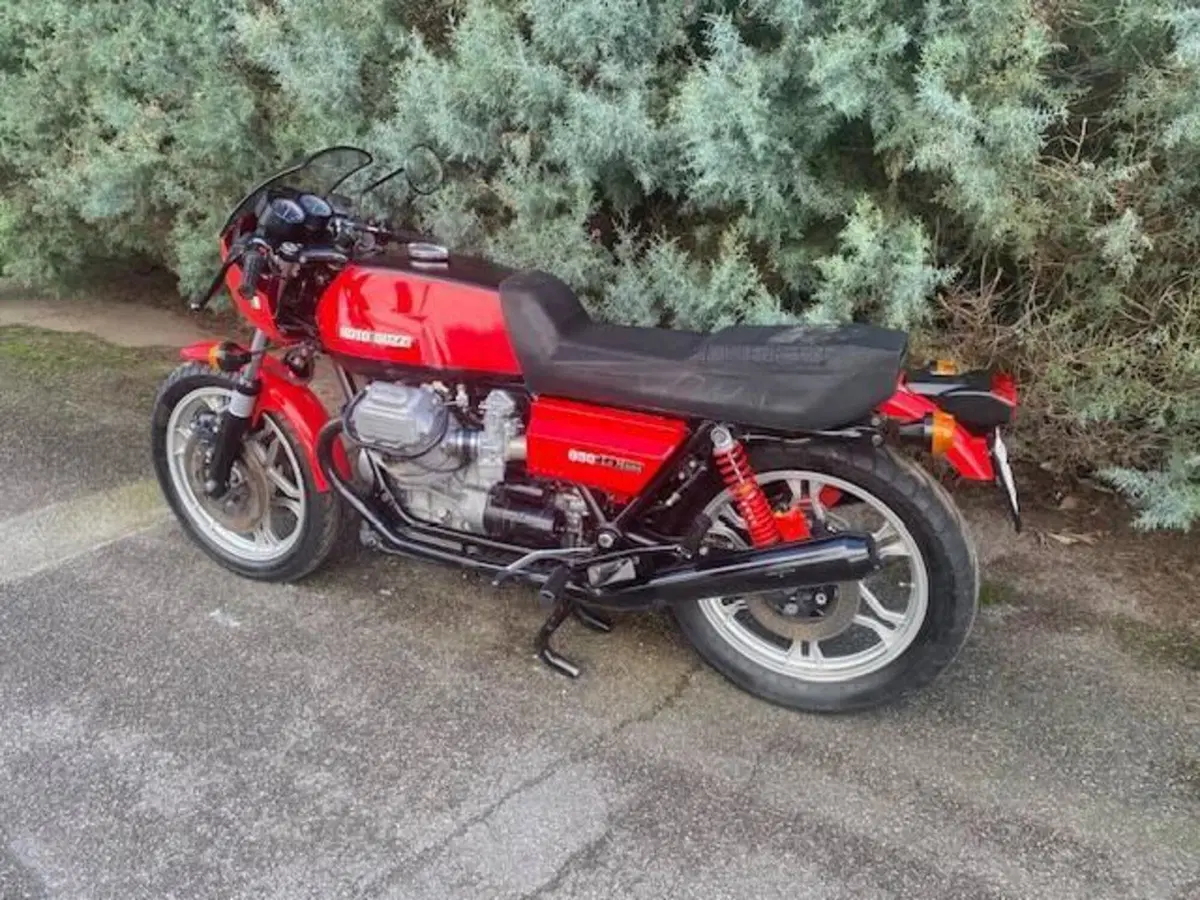 Moto Guzzi LE MANS 1 (8)