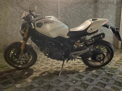 Ducati Monster 1100 S (2009-10) usata