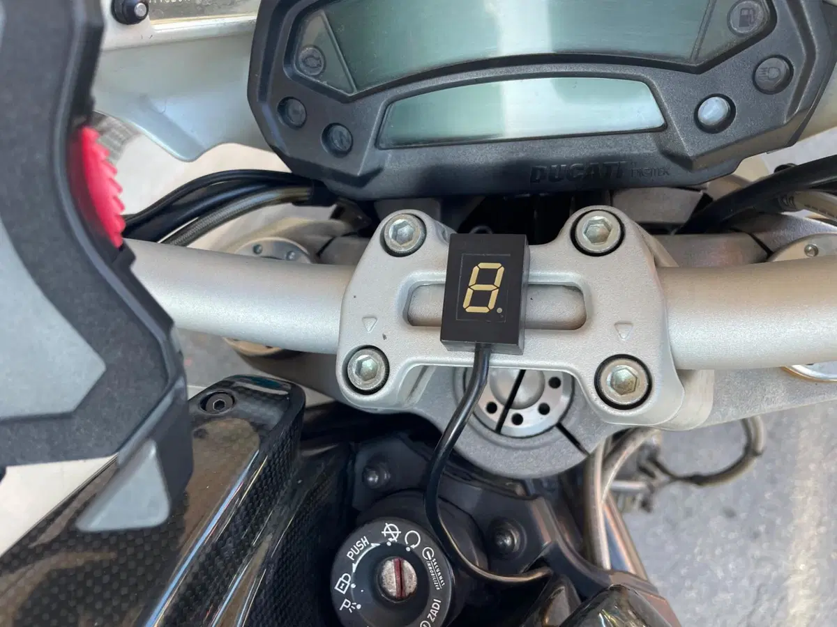 Ducati Monster 1100 S (2009-10) (8)
