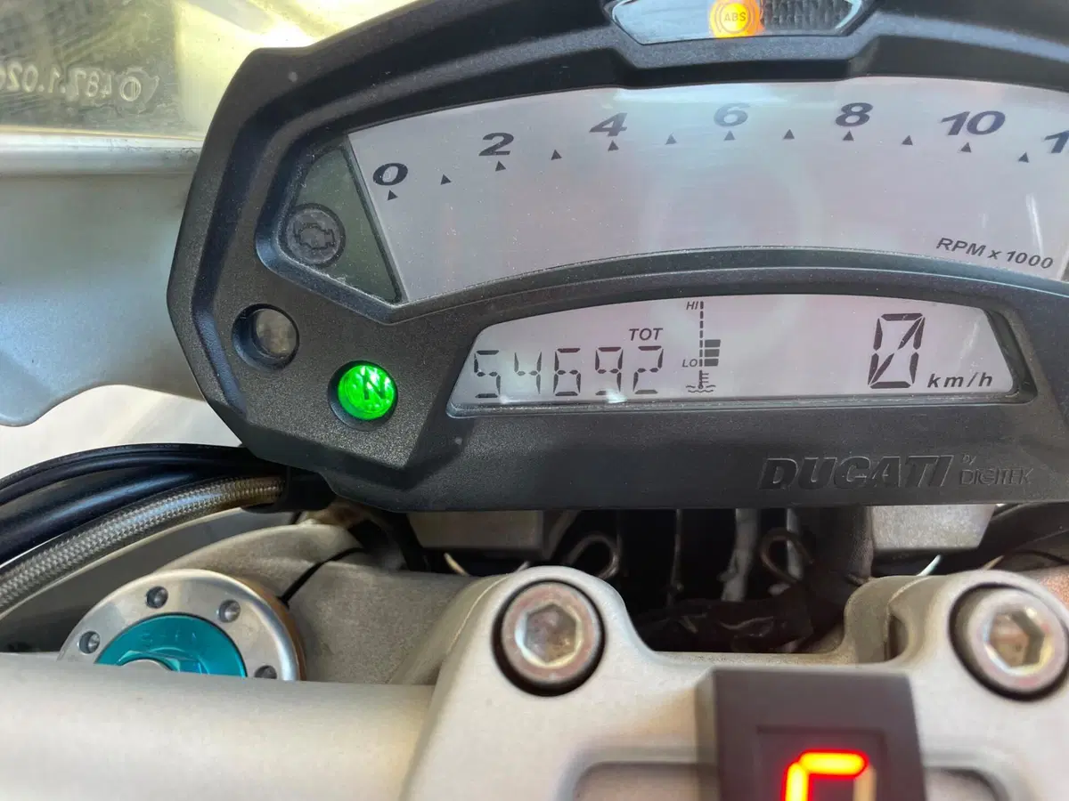 Ducati Monster 1100 S (2009-10) (11)