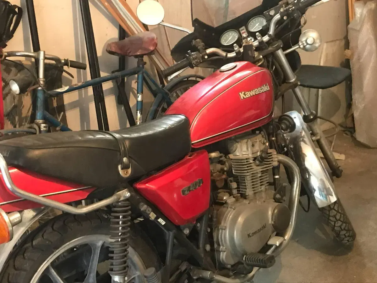 Kawasaki z400 (12)