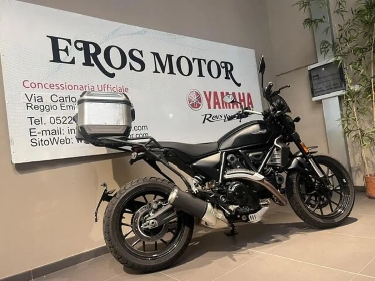 Ducati Scrambler 800 Icon Dark (2025 - 26) (4)