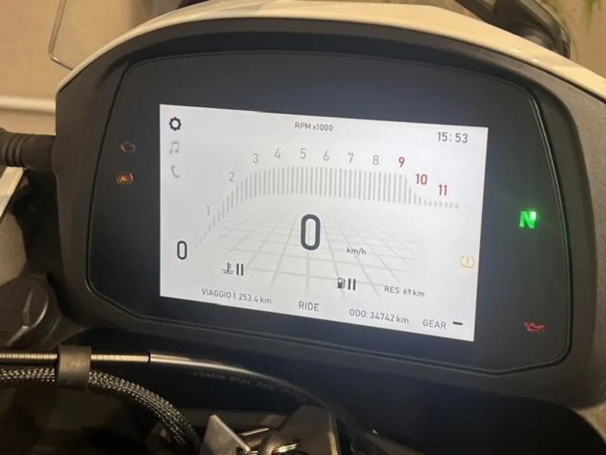 Moto Morini X-Cape 650 (2021 - 26) (3)
