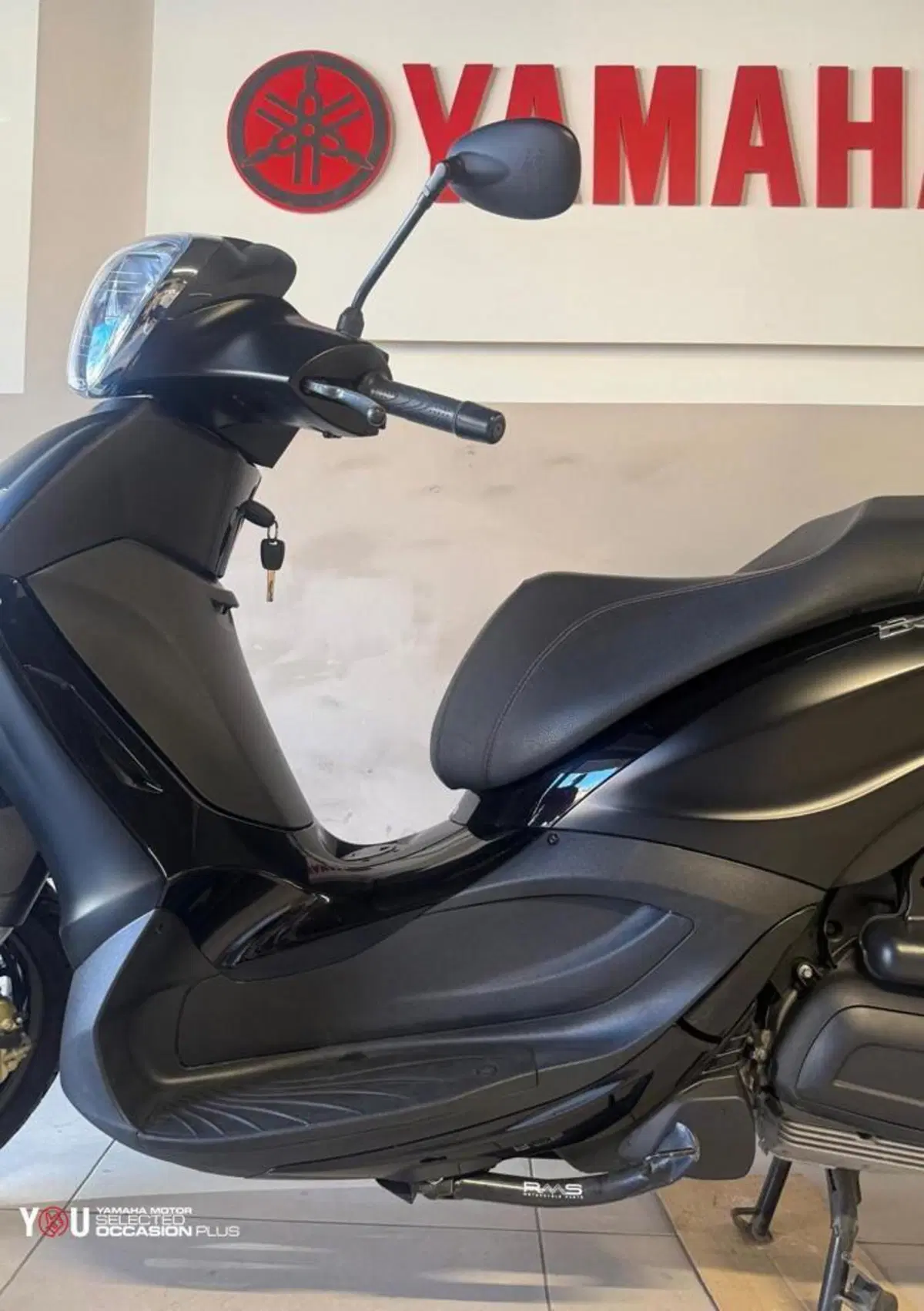 Piaggio Beverly 300 ABS-ASR (2021 - 25) (2)
