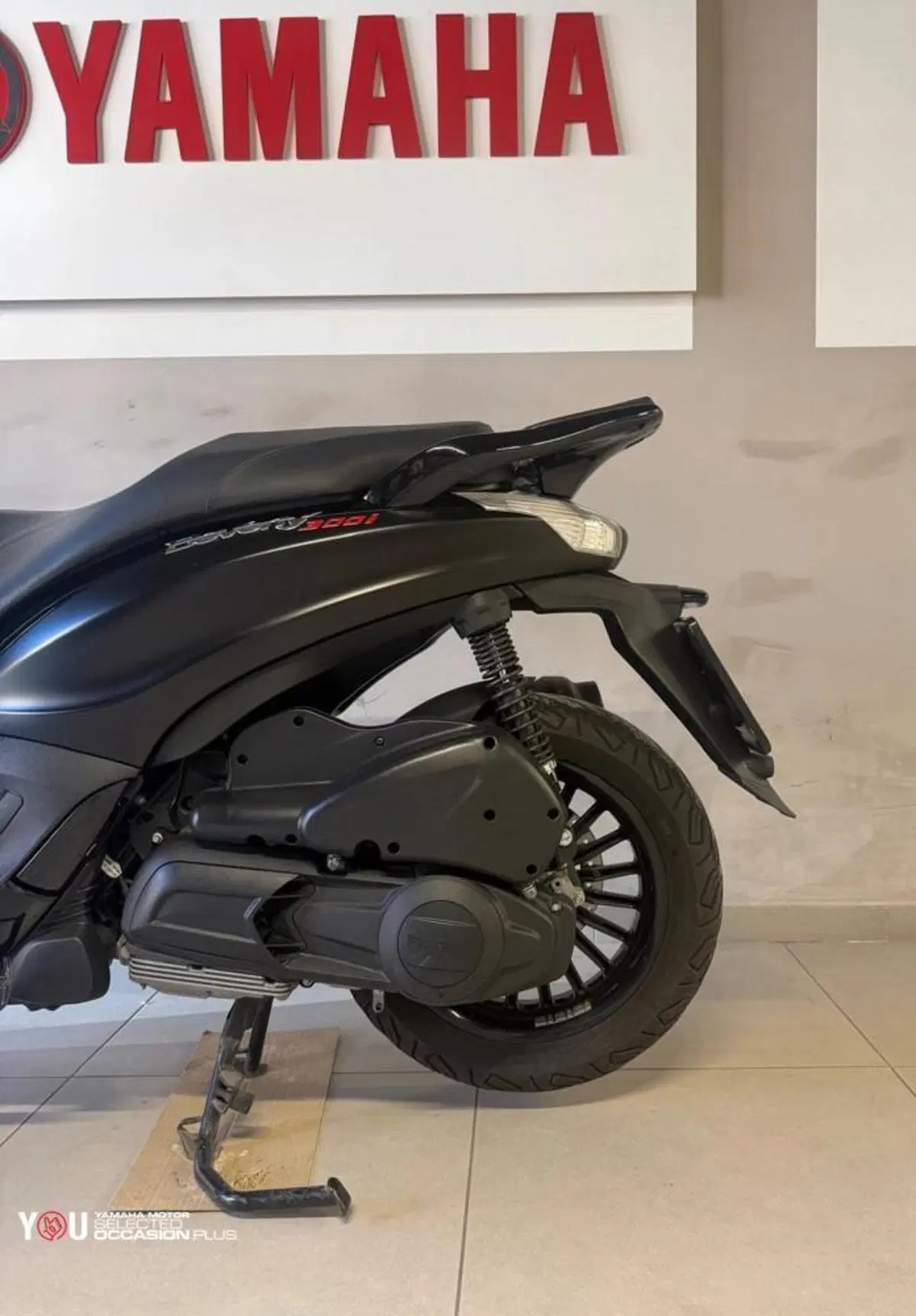 Piaggio Beverly 300 ABS-ASR (2021 - 25) (7)
