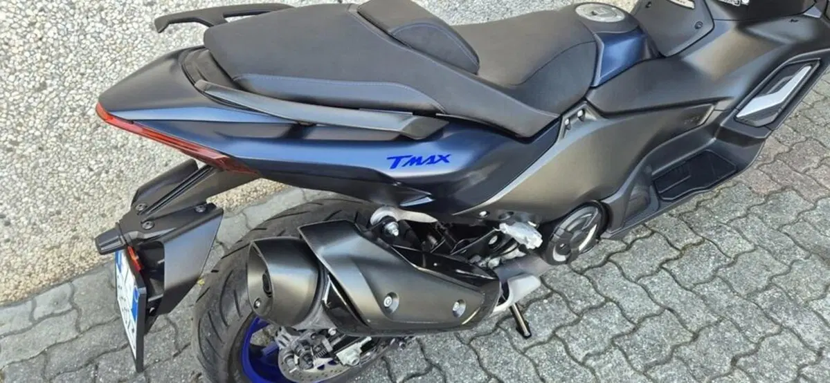 Yamaha T-Max 560 (2022 - 24) (8)