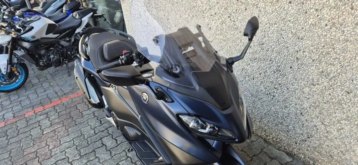 Yamaha T-Max 560 (2022 - 24) (7)