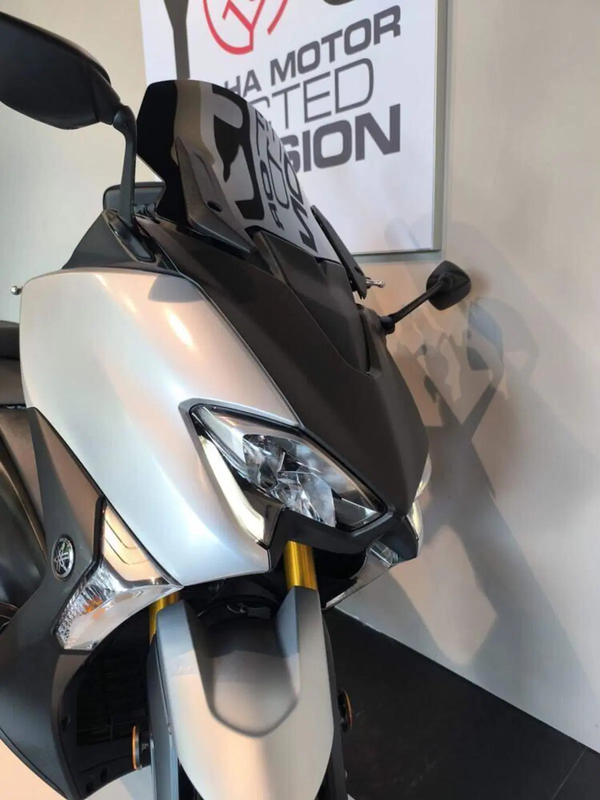 Yamaha T-Max 530 SX (2017 - 19) (4)