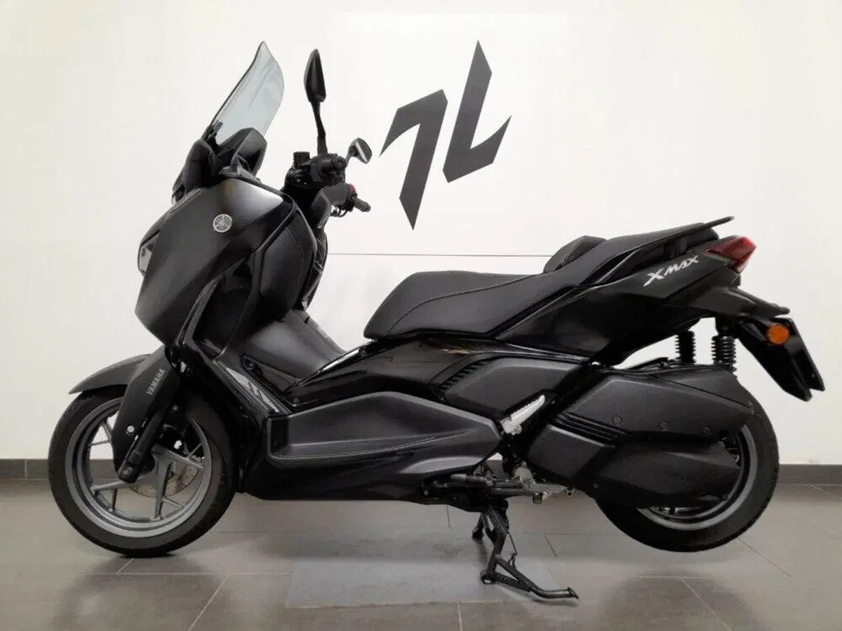Yamaha X-Max 300 Tech Max (2021 - 24) (10)