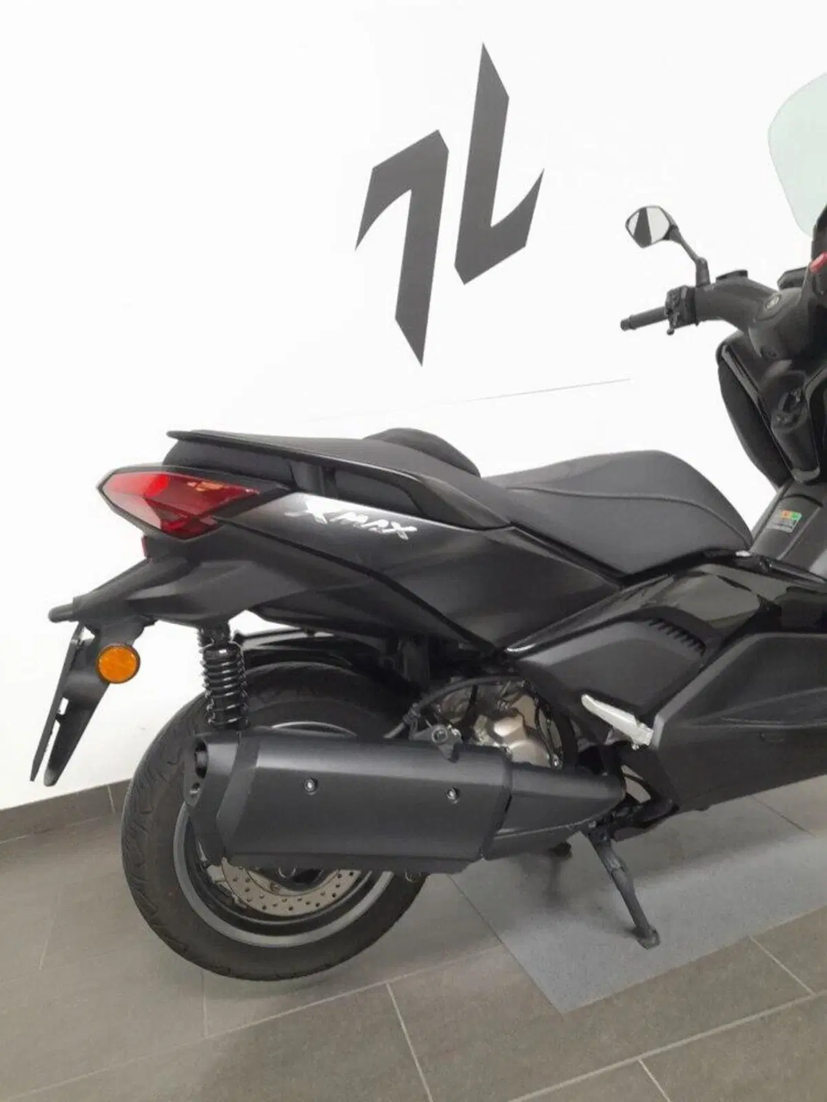 Yamaha X-Max 300 Tech Max (2021 - 24) (6)