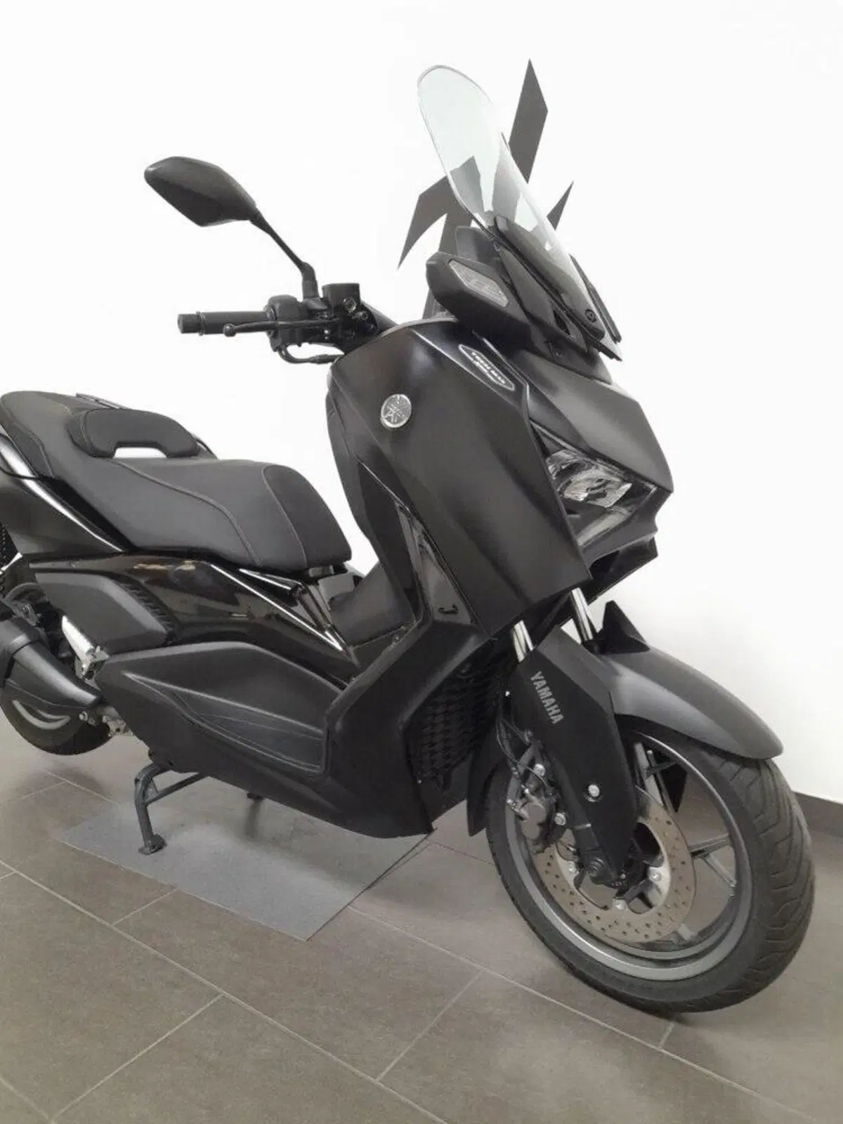 Yamaha X-Max 300 Tech Max (2021 - 24) (12)