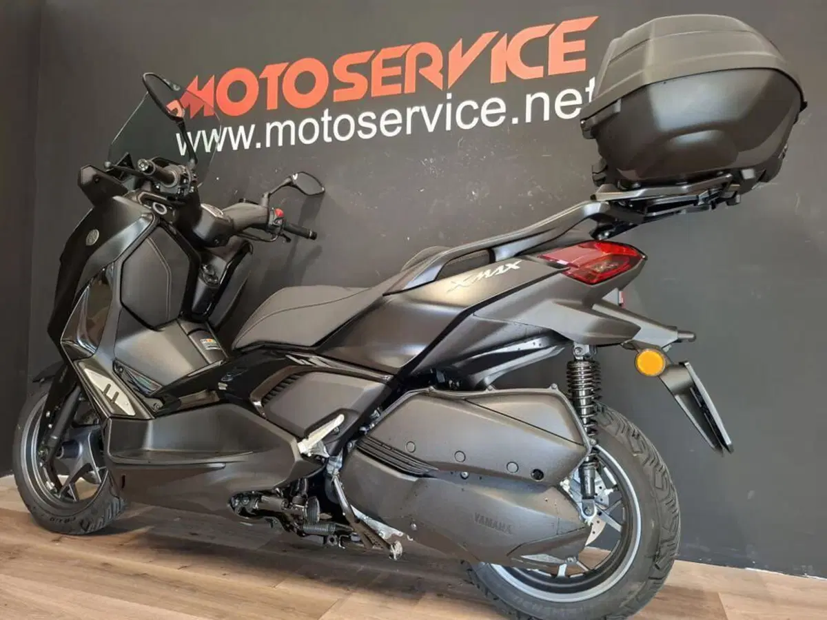 Yamaha X-Max 300 Tech Max (2021 - 24) (3)