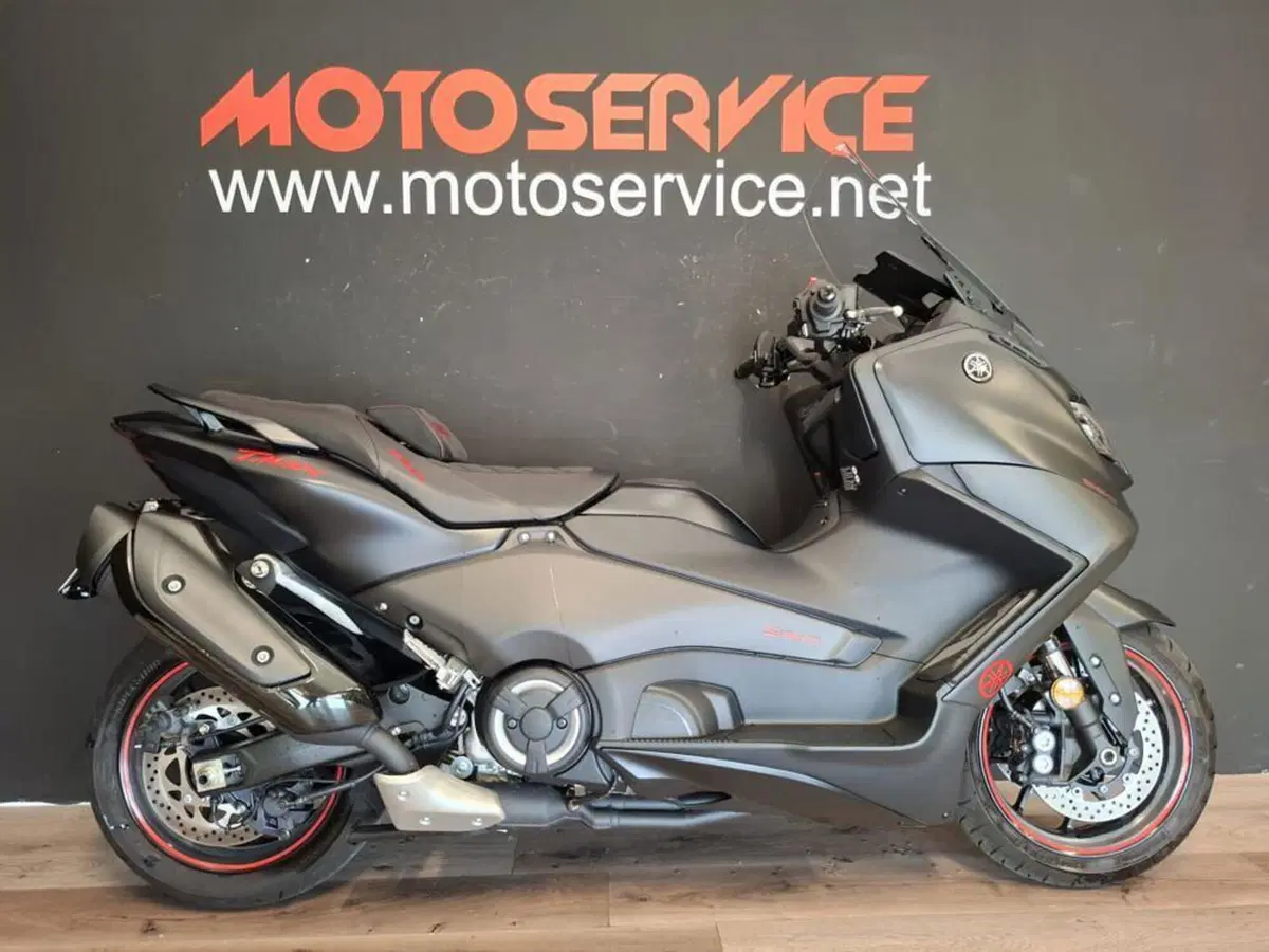 Yamaha T-Max 560 (2022 - 24) (4)