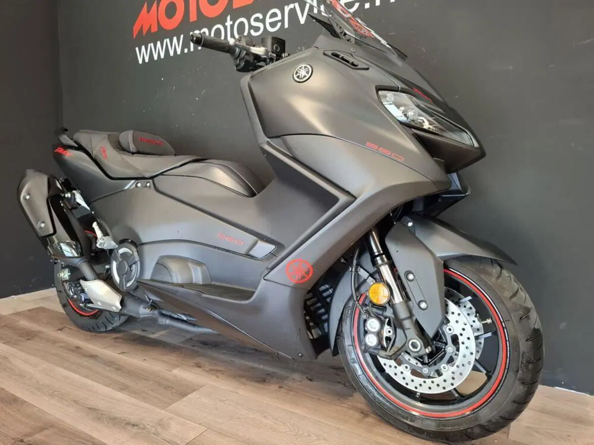 Yamaha T-Max 560 (2022 - 24) (6)
