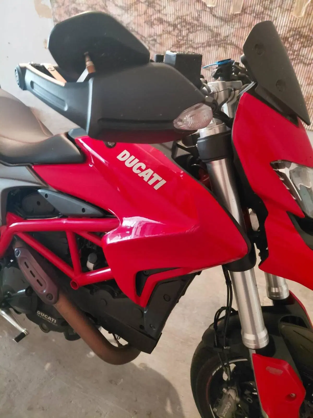 Ducati Hypermotard 821 (2013 - 15) (4)