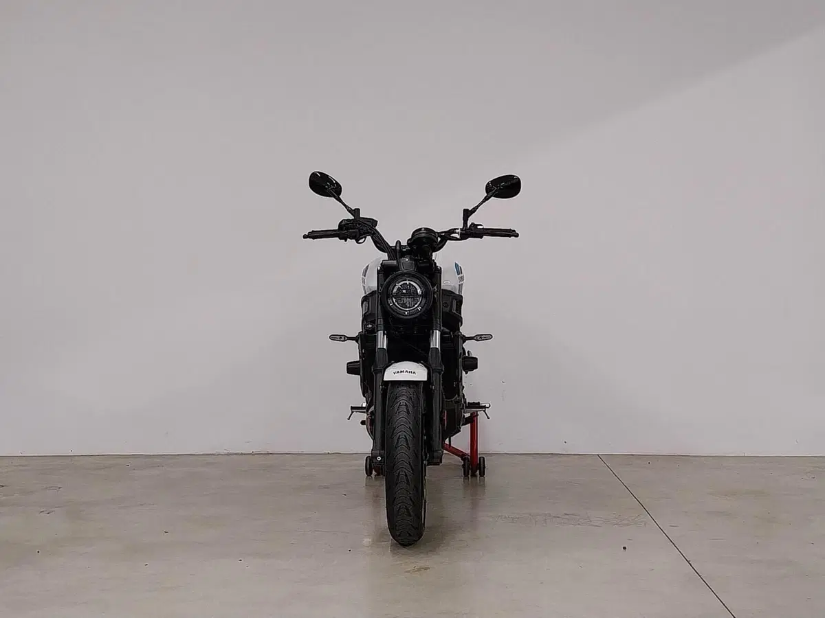 Yamaha XSR 700 (2022 - 26) (4)