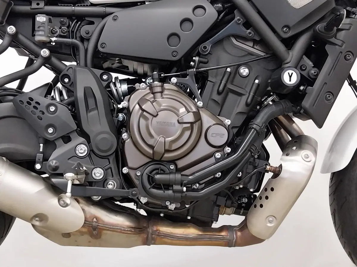 Yamaha XSR 700 (2022 - 26) (12)