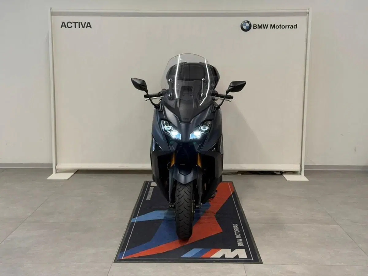 Yamaha T-Max 560 Tech Max (2022 - 24) (3)