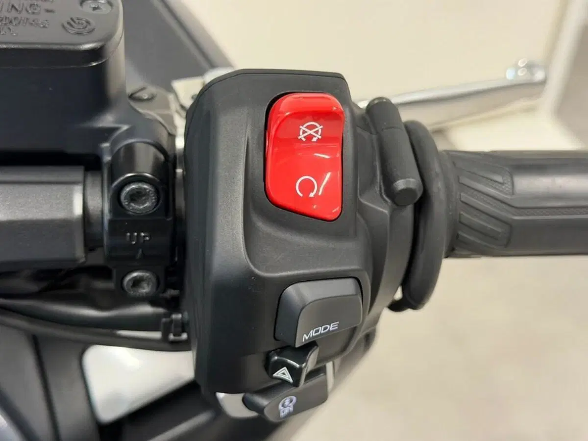 Yamaha T-Max 560 Tech Max (2022 - 24) (9)
