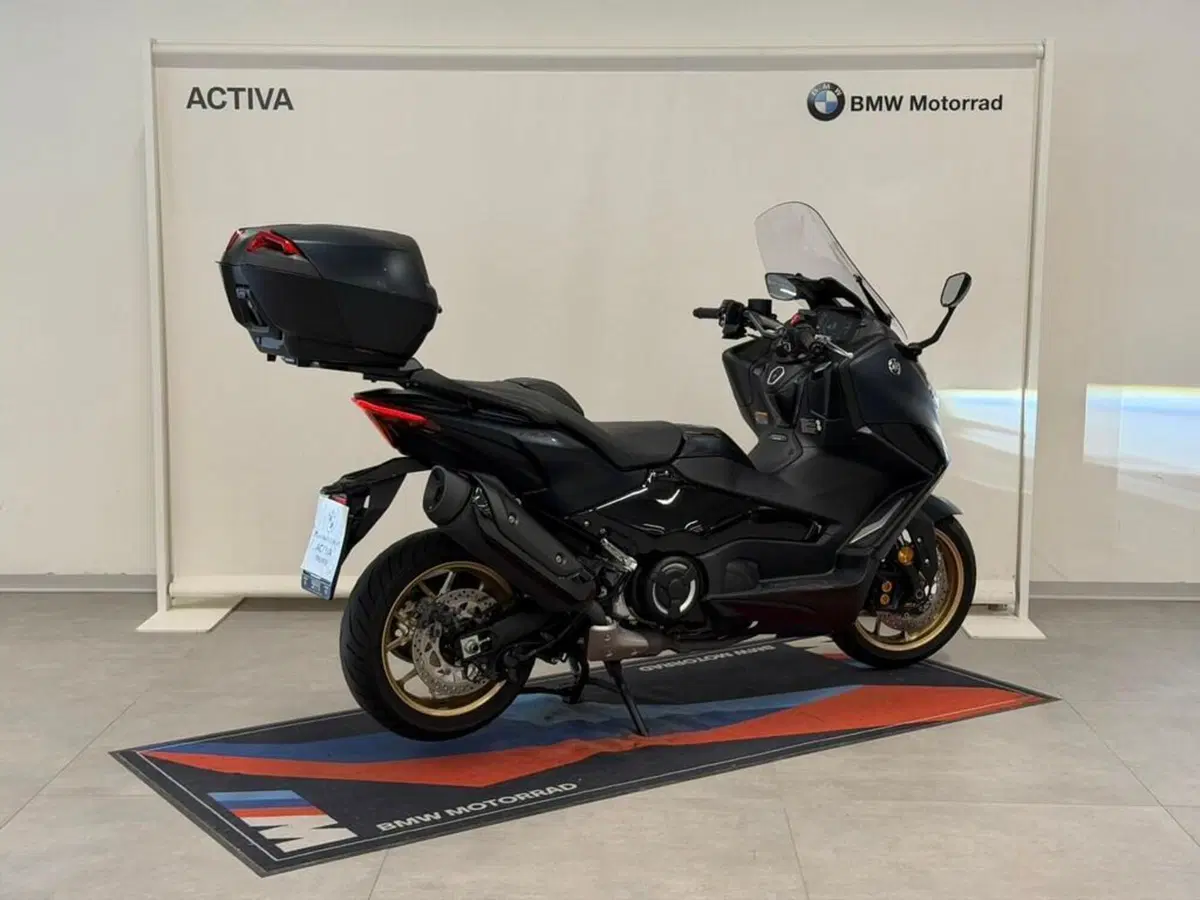 Yamaha T-Max 560 Tech Max (2022 - 24) (6)