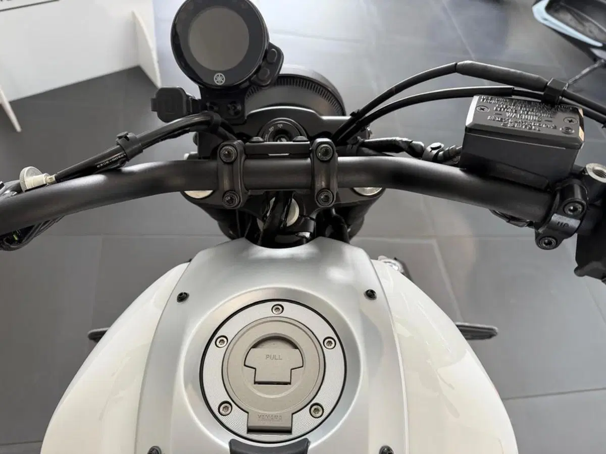 Yamaha XSR 700 (2022 - 26) (5)
