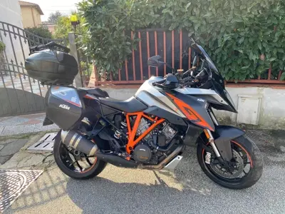 KTM 1290 Super Duke GT ABS (2016 - 18) usata