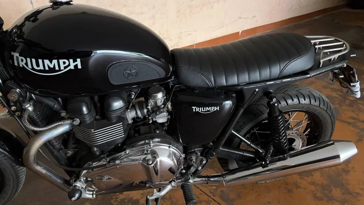 Triumph Thruxton 900 (2004 - 15) (7)