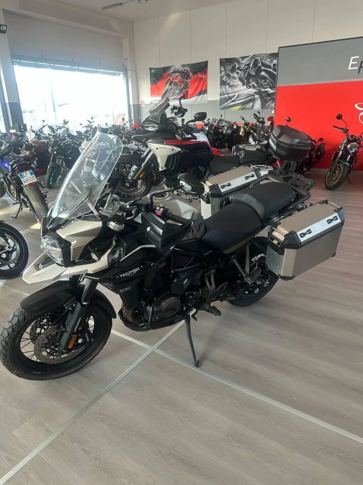 Triumph Tiger 1200 Desert Edition (2020) (2)