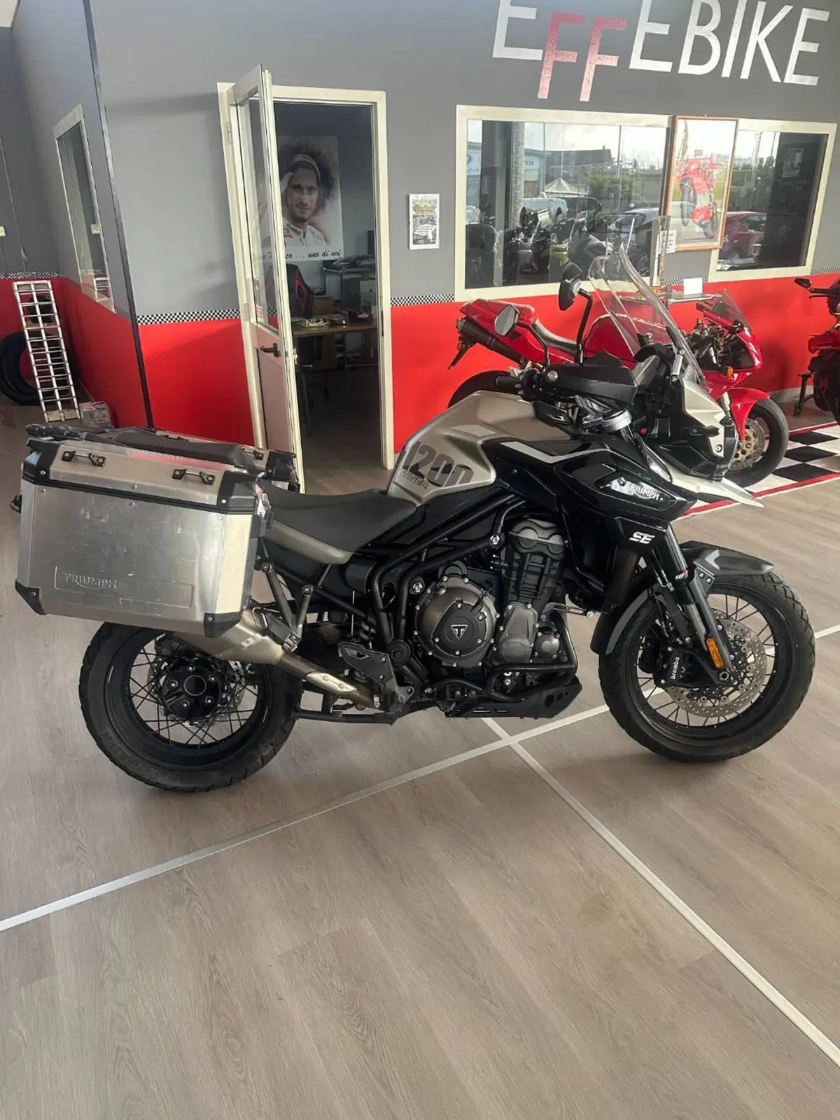 Triumph Tiger 1200 Desert Edition (2020) (3)