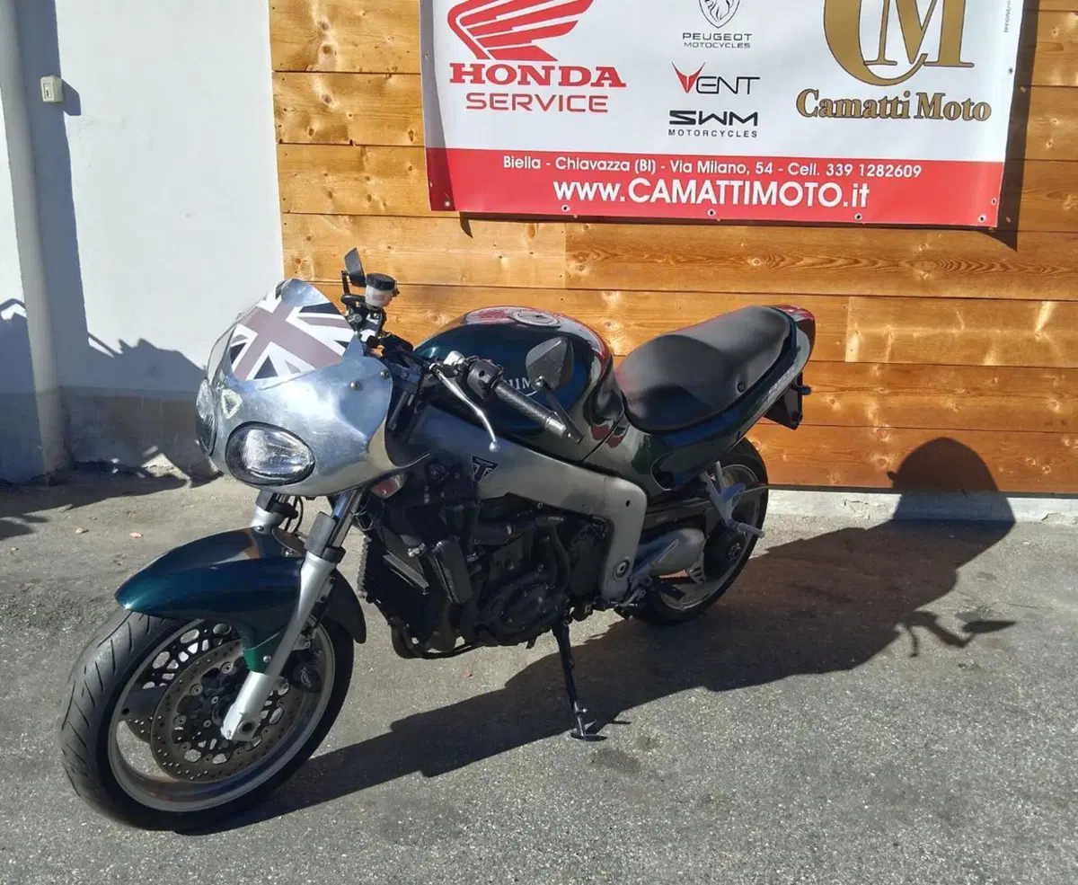 Triumph Sprint 955 ST (4)