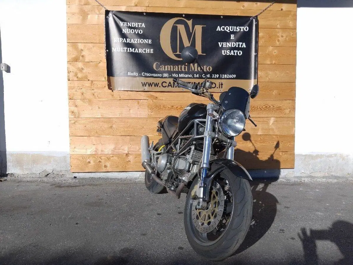 Ducati Monster 900 Dark (1999 - 02) (2)