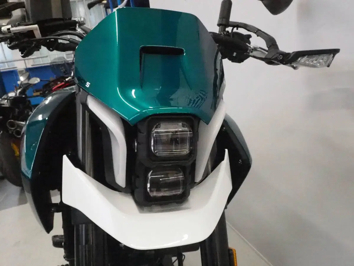 Benelli BKX 300 S (2026) (7)