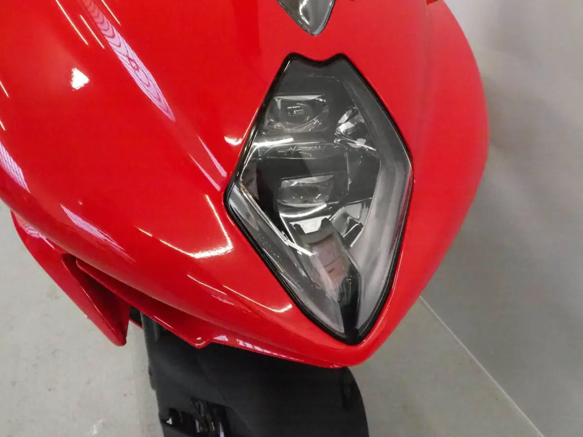 MV Agusta F3 800 R (2023 - 25) (4)
