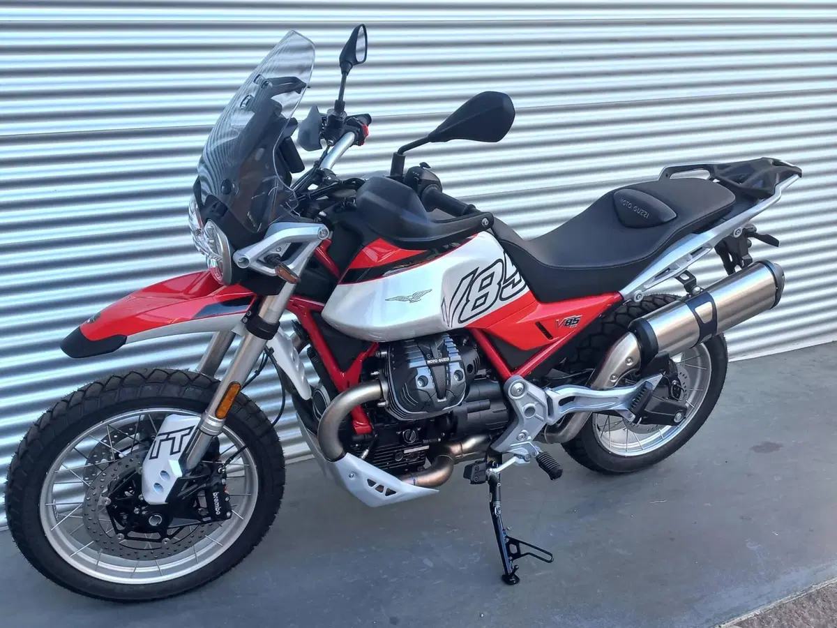Moto Guzzi V85 TT (2024 - 26) (5)