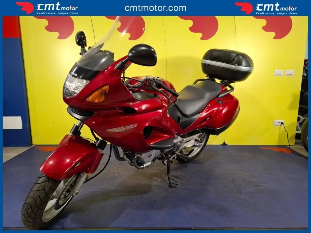 Honda Deauville 650 (1998 - 01) (5)