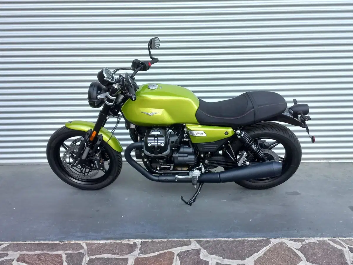Moto Guzzi V7 Sport (2025 - 26) (6)