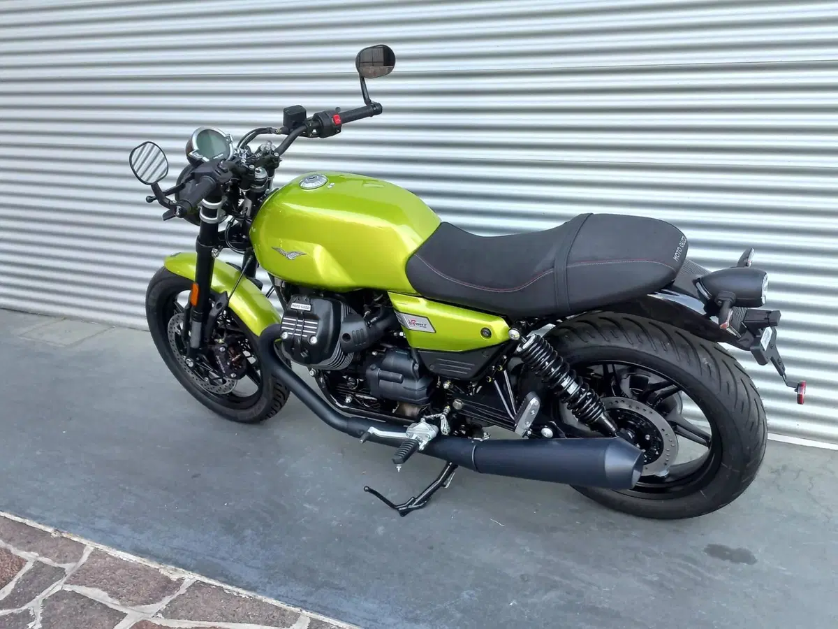 Moto Guzzi V7 Sport (2025 - 26) (7)