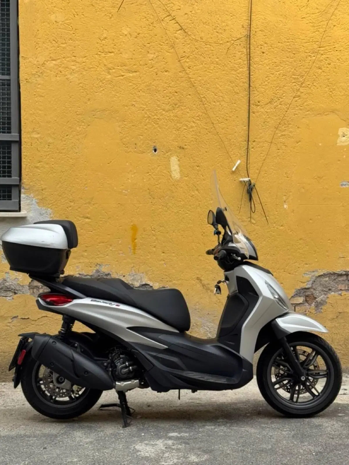 Piaggio Beverly 300 ABS-ASR (2021 - 25)