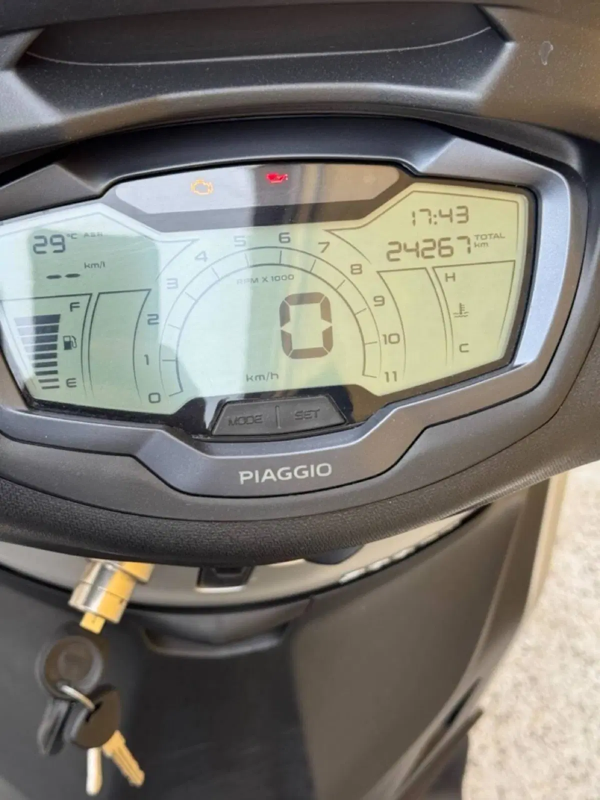 Piaggio Beverly 300 ABS-ASR (2021 - 25) (5)