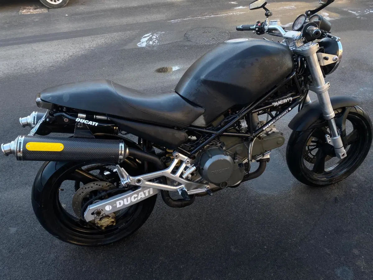 Ducati Monster 600 (1994 - 02) (2)
