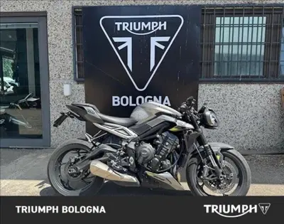 Triumph Street Triple 765 R (2023 - 26) usata