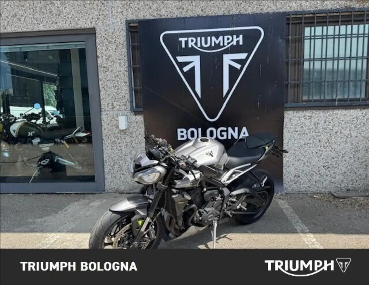 Triumph Street Triple 765 R (2023 - 26) (8)