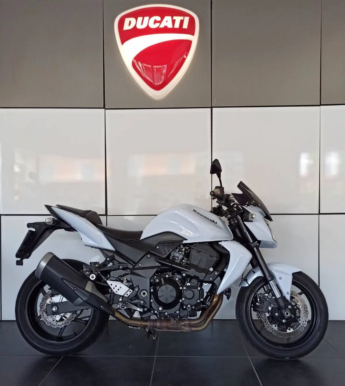 Kawasaki Z 750 R (2011 - 14)